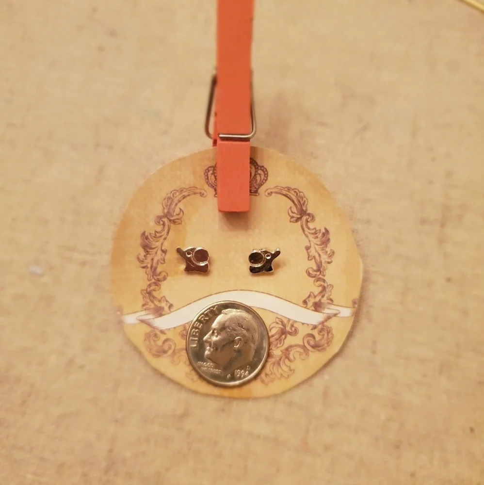 Silver elephant earrings🐘
